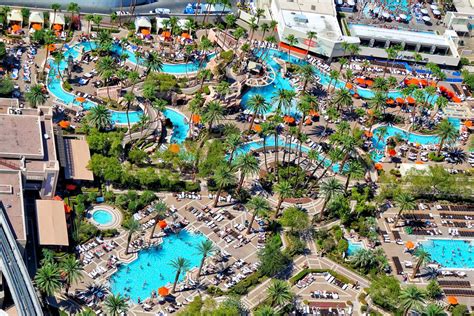 mgm grand las vegas swimming pool